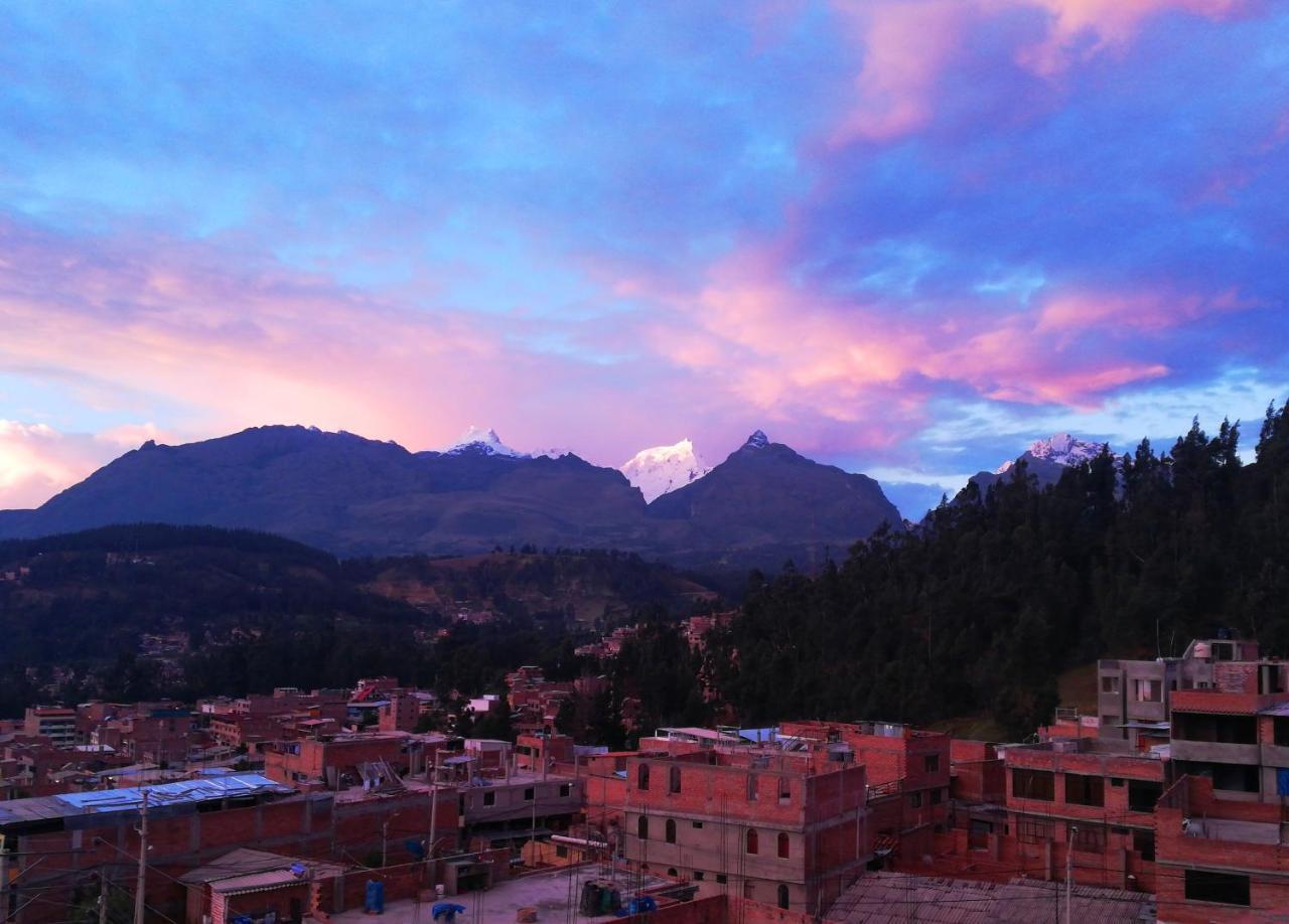 Scheler Artizon Trek'S House Hostel อัวรัซ ภายนอก รูปภาพ