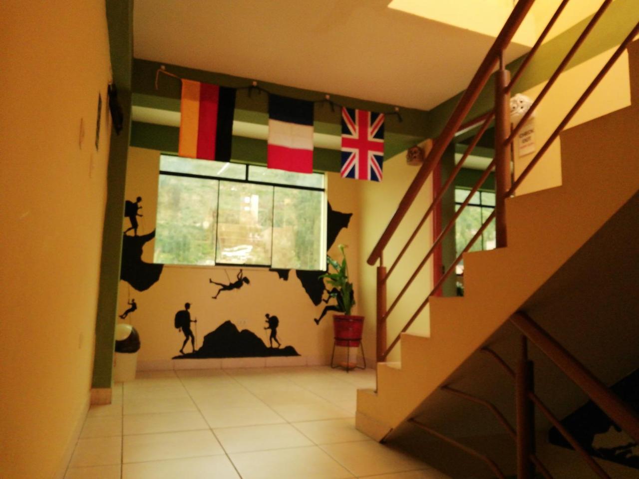 Scheler Artizon Trek'S House Hostel อัวรัซ ภายนอก รูปภาพ